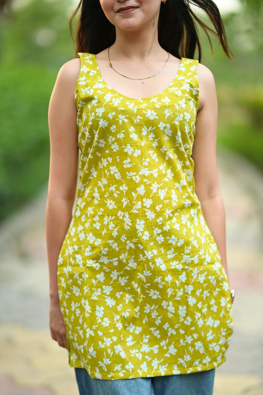 Saanvi Fitted Top