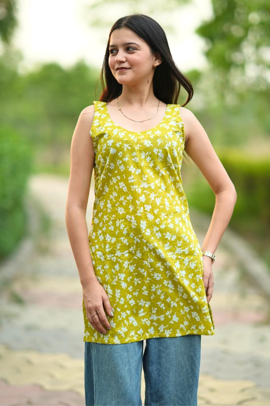 Saanvi Fitted Top